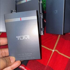 Tumi Eau de Parfum 2ml set of 5 sample pack